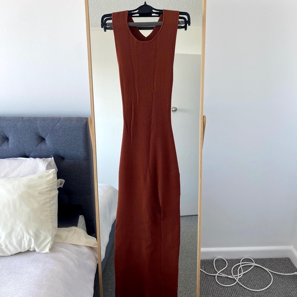 Aritzia Babton Split dress. Purchased full price at $180. In great condition - Picture 2 of 5